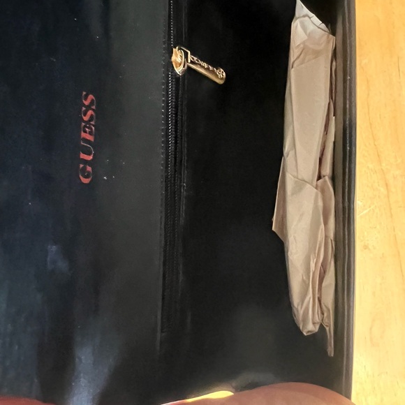 GUESS bag - Picture 7 of 8